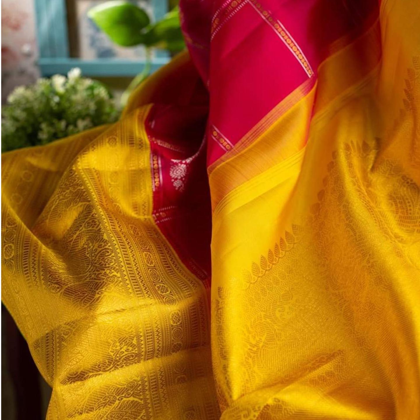 Pure Katton Silk Banarase Saree - Red with Gold