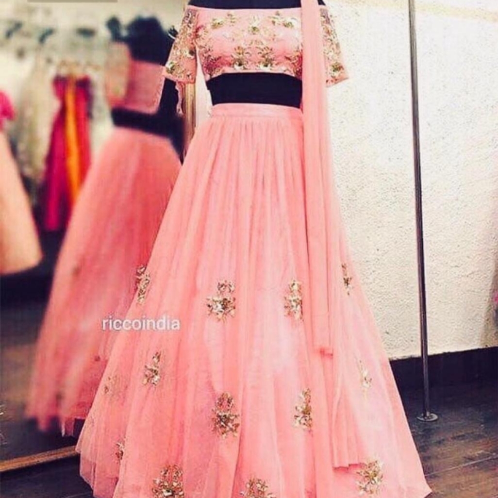 designer lehnga