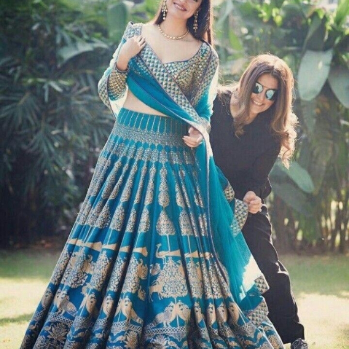 designer lehnga