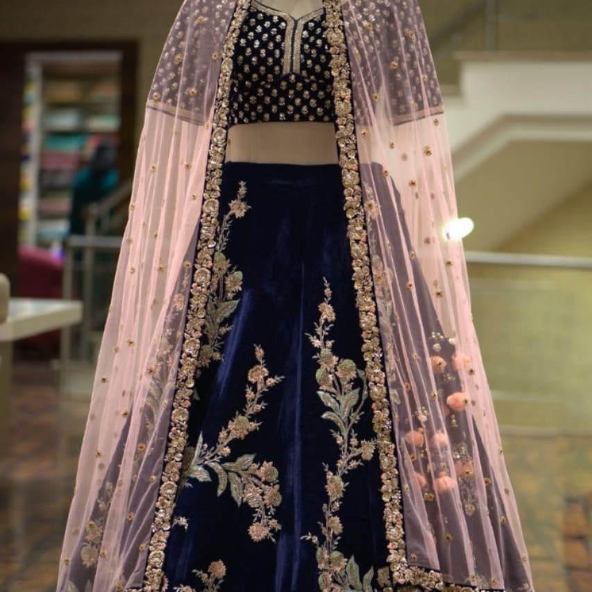 designer lehnga