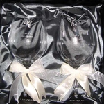 ENGRAVED PERSONALIZED His and Hers HEARTS ON CRYSTAL WINE GLASSES SMGEG-001WC