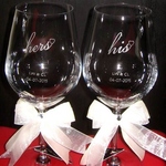 ENGRAVED PERSONALIZED His and Hers HEARTS ON CRYSTAL WINE GLASSES SMGEG-001WC