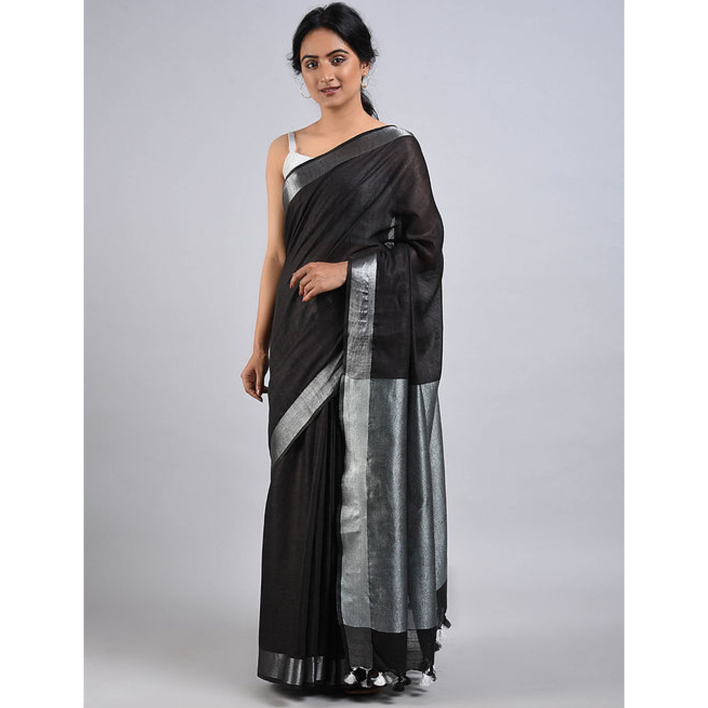 Cotton Saree with Zari and Tassels