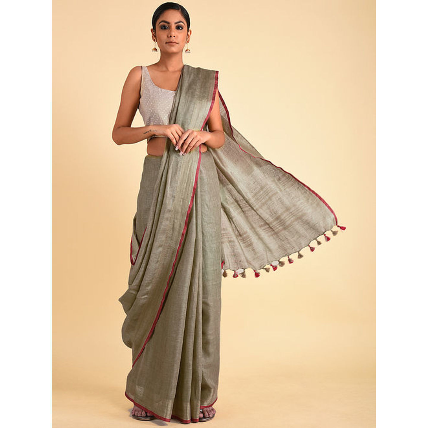 Linen Saree with Zari and Tassels