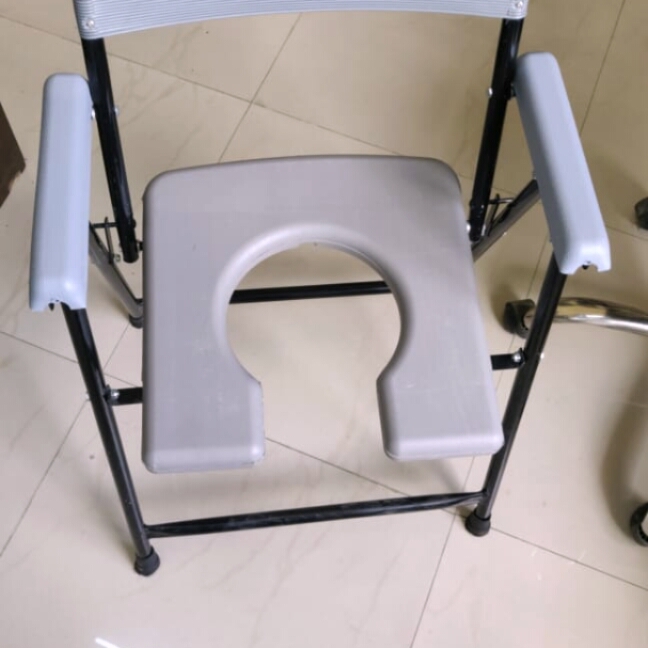 COMMODE CHAIR FOLDABLE