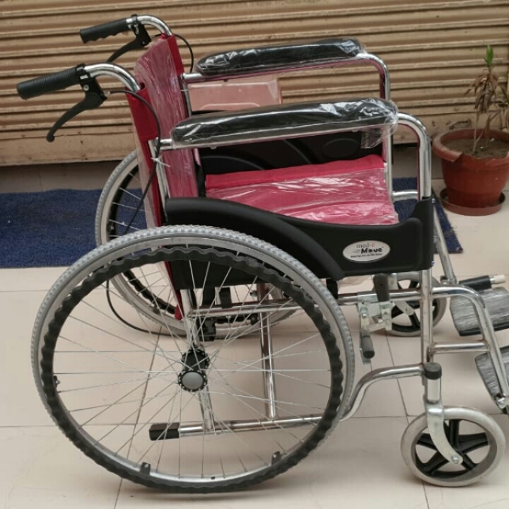 WHEEL CHAIR WITH LEVER BRAKEX
