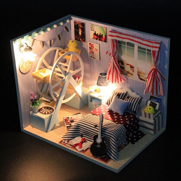 Wood Dollhouse Miniature