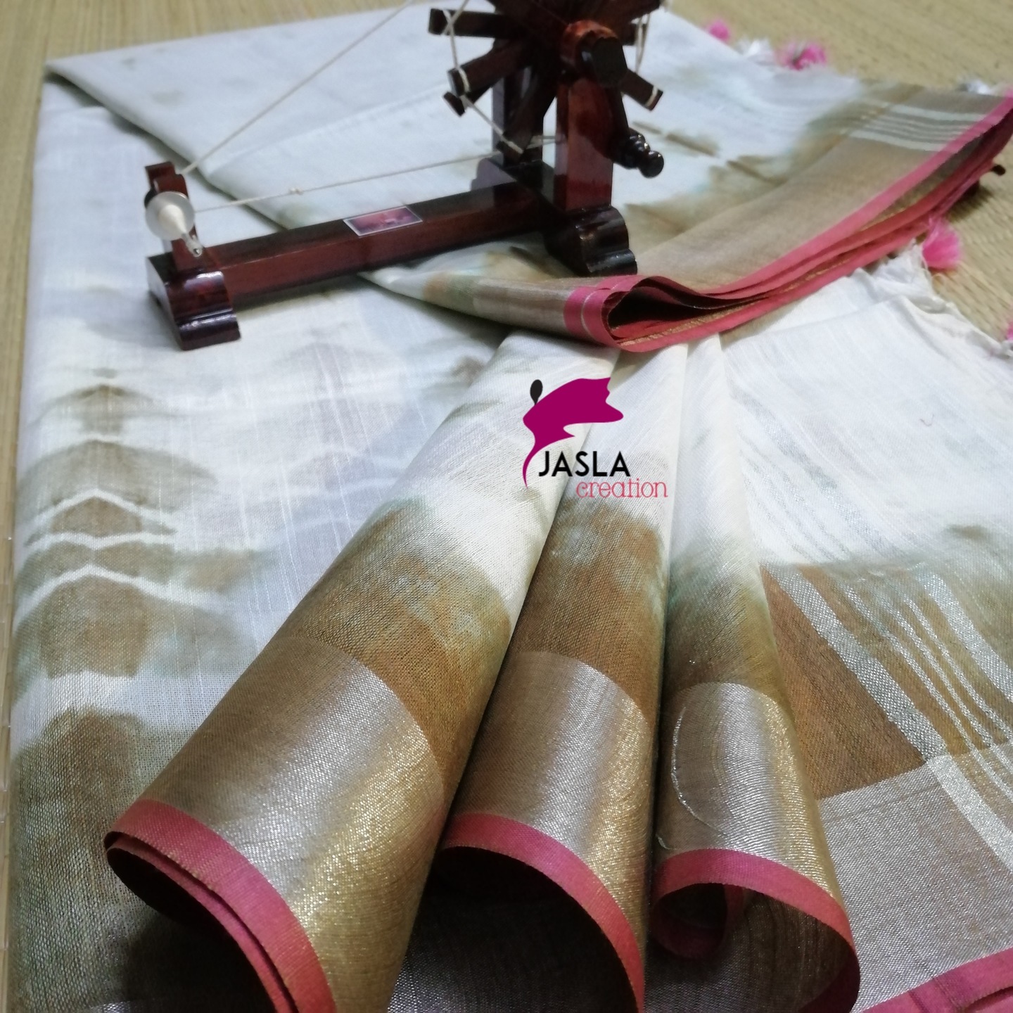 Art Linen Handwoven Shibori Saree with silver zari