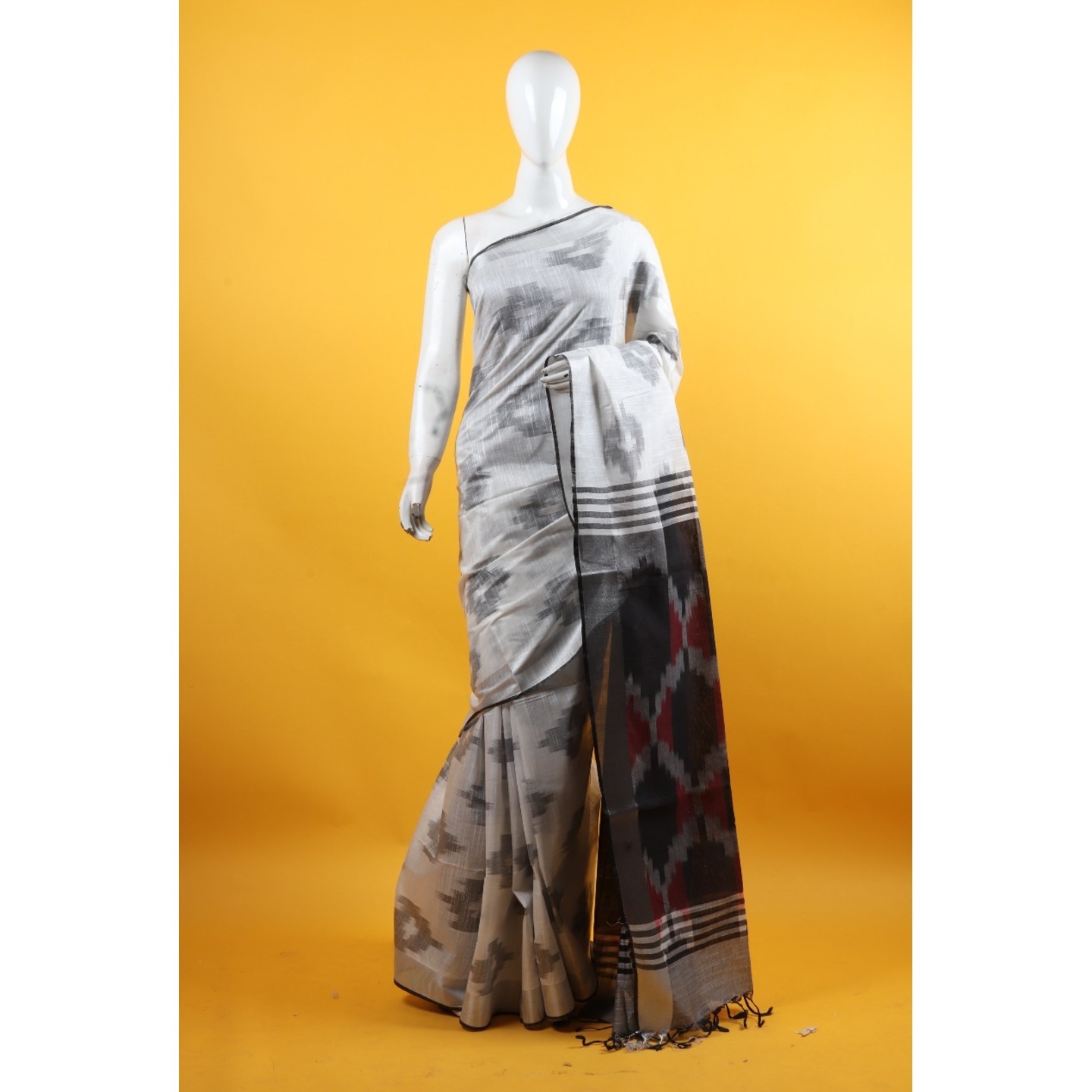 Art Linen Handwoven Ikkat Saree with Contrast Pallu