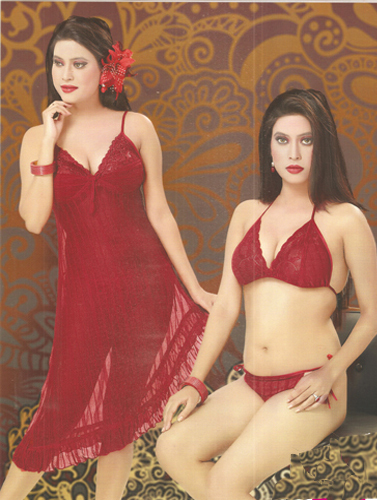 Womens Fascinating Maroon Lacy Babydoll Set