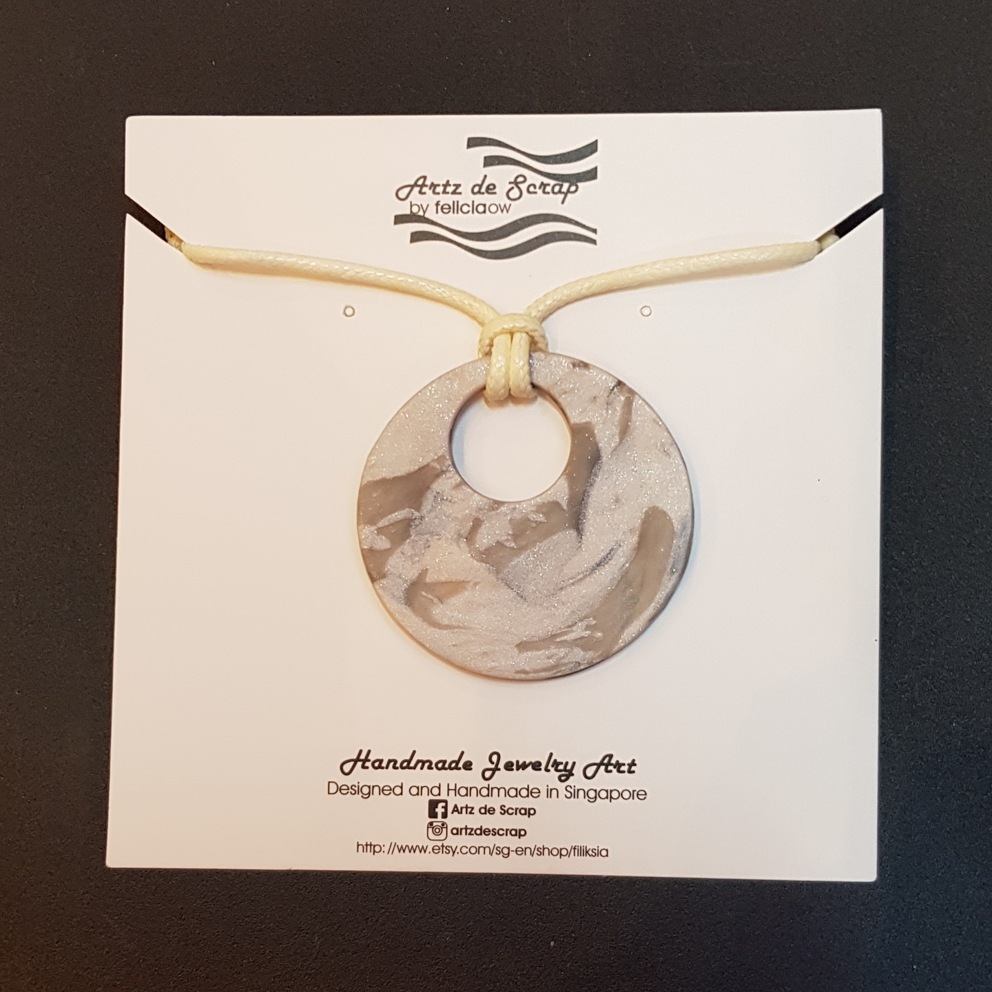 Pearl - Round and Round Necklace Large