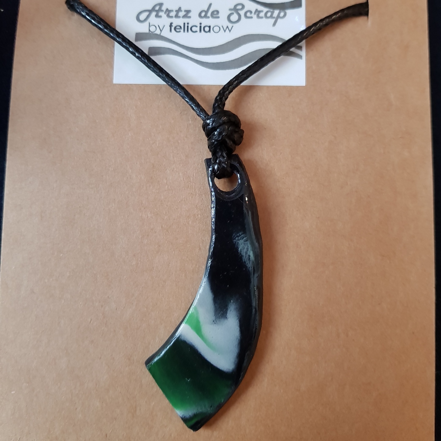 Dark Jade - Curve Blade Necklace