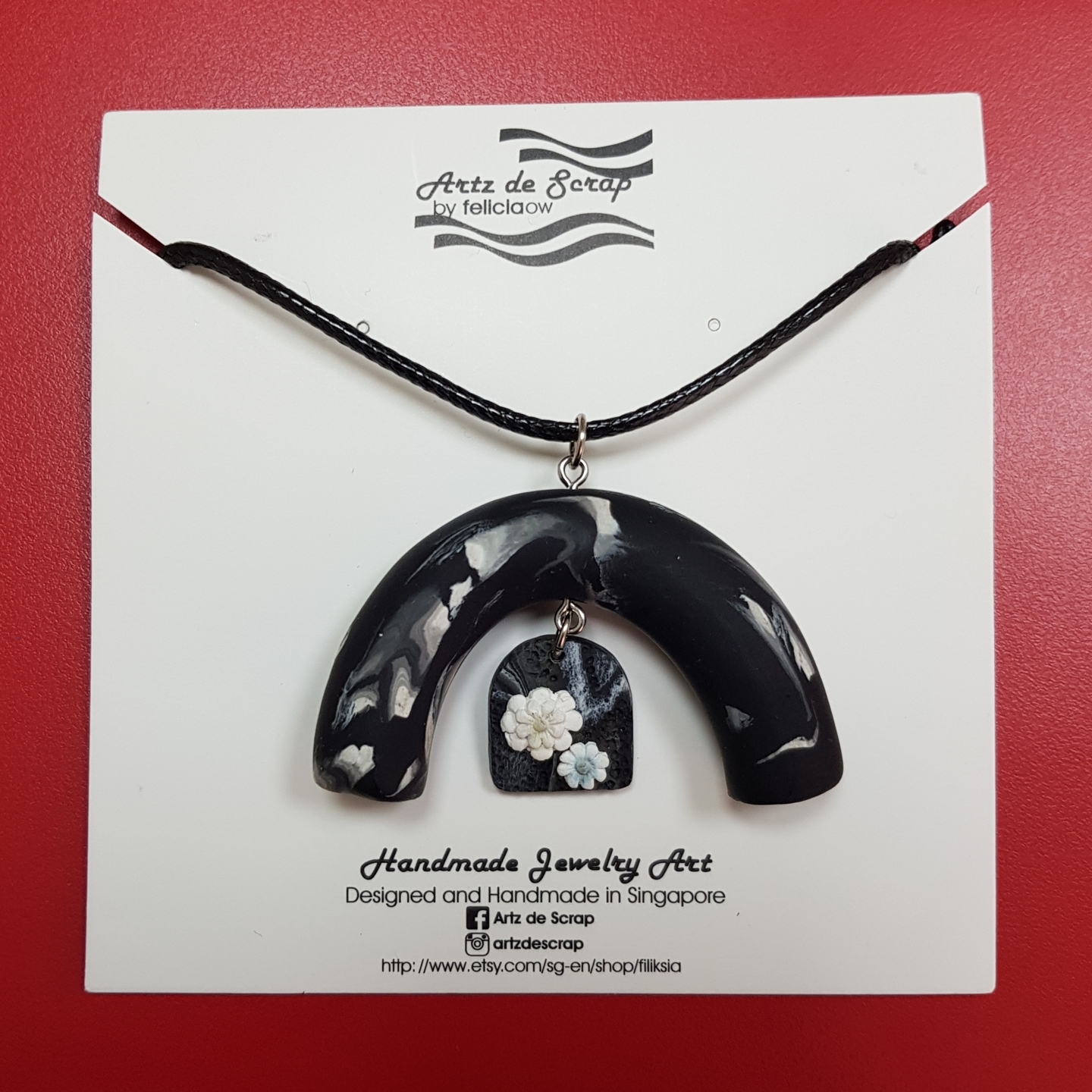 Arc Dangle Necklace