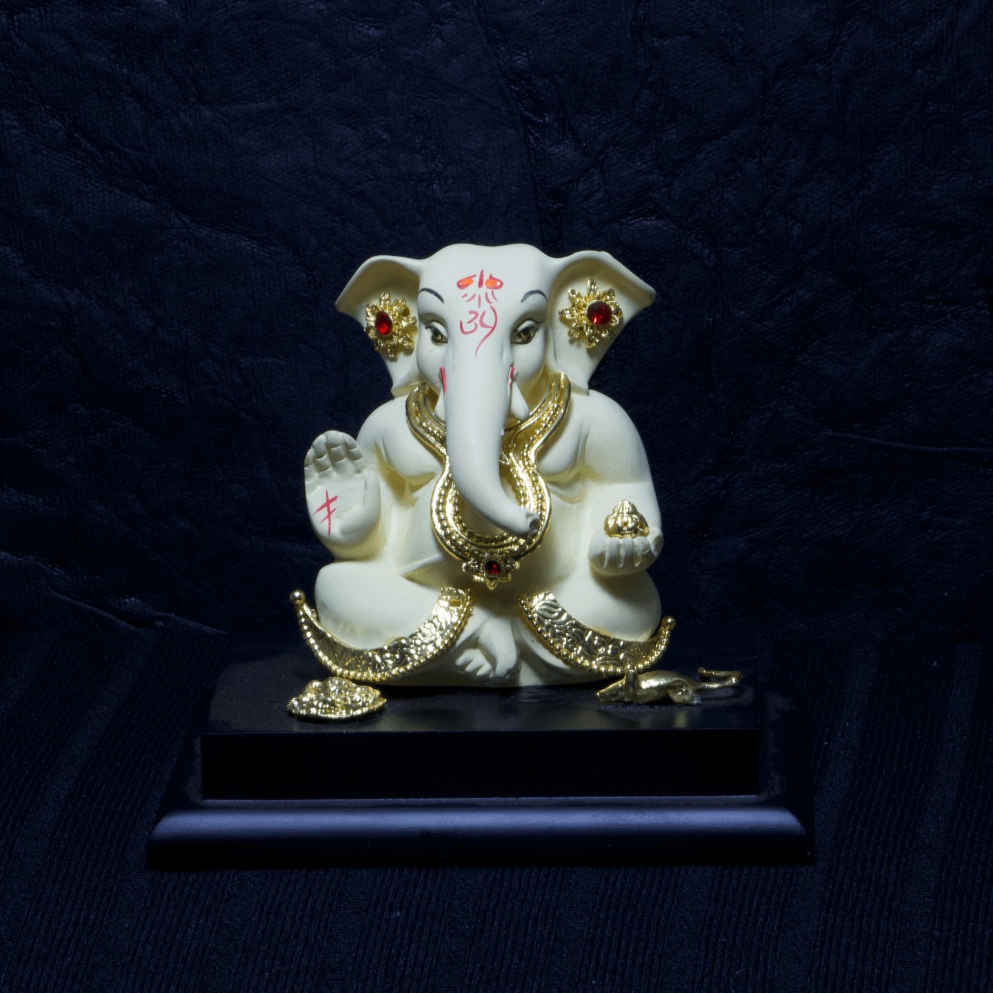 Ganesha Mini Gold Jewellery White
