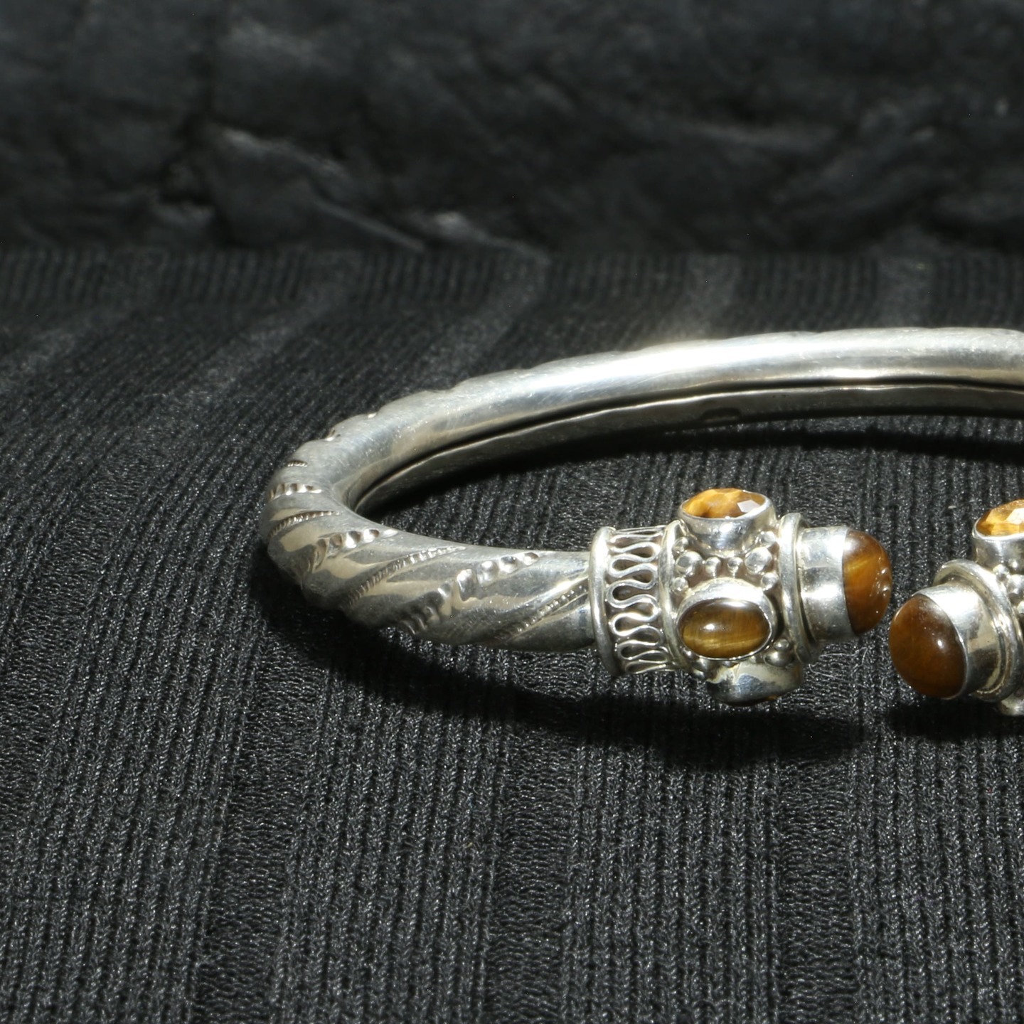 Five Stone Kada