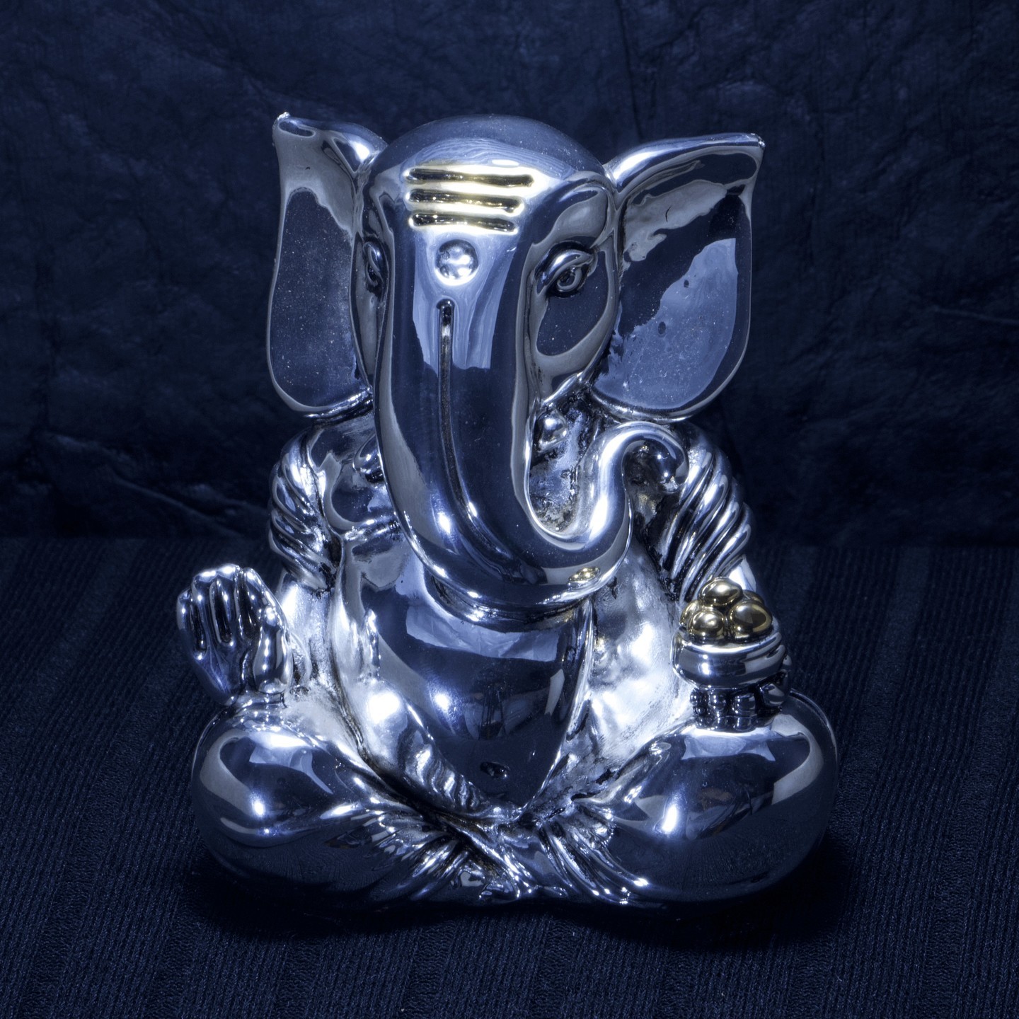 Ganesha Curved Trunk