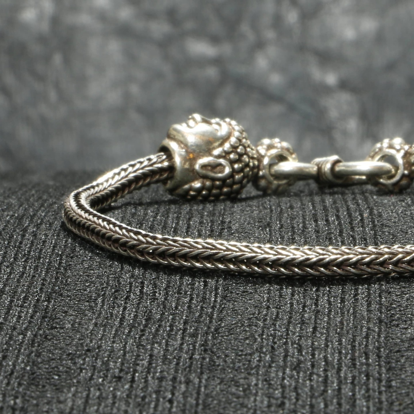 Budha String