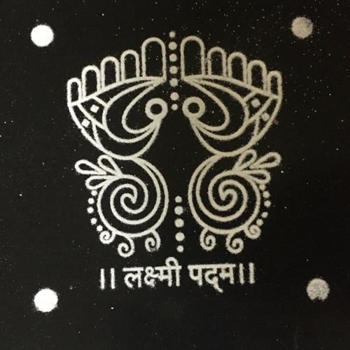 wooden Rangoli Stencil Laxmi Padma of 5 By 5 Inch p -5