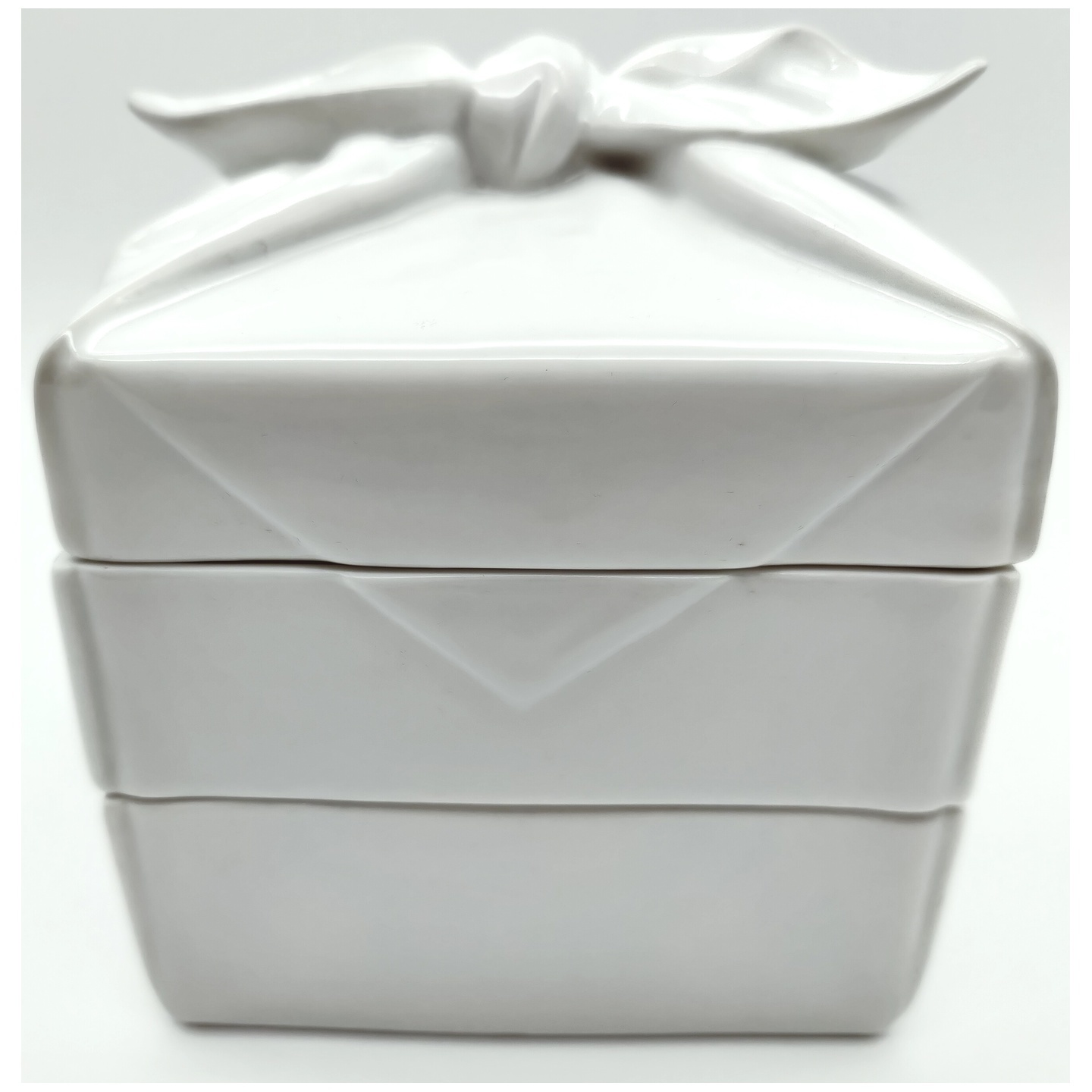 Green White Cloth-Wrapped Lunch Box