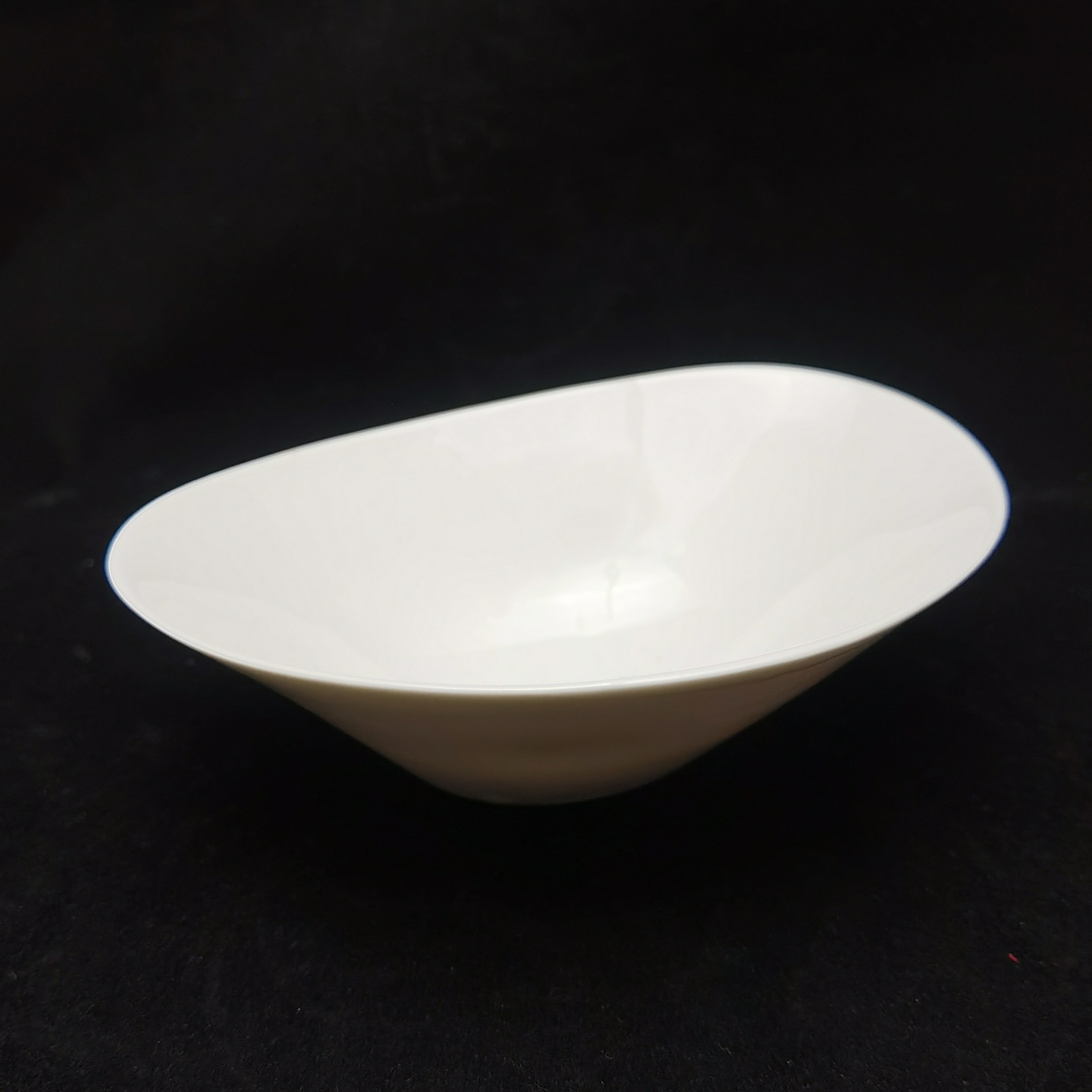 Bone China Free Loop Bowl-15cm