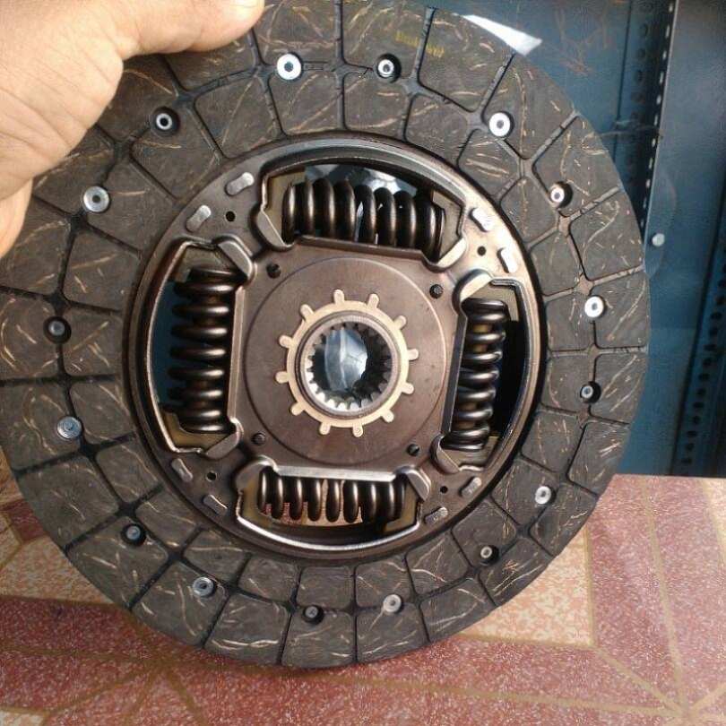 Toyota Innova clutch plate and pressure plate set