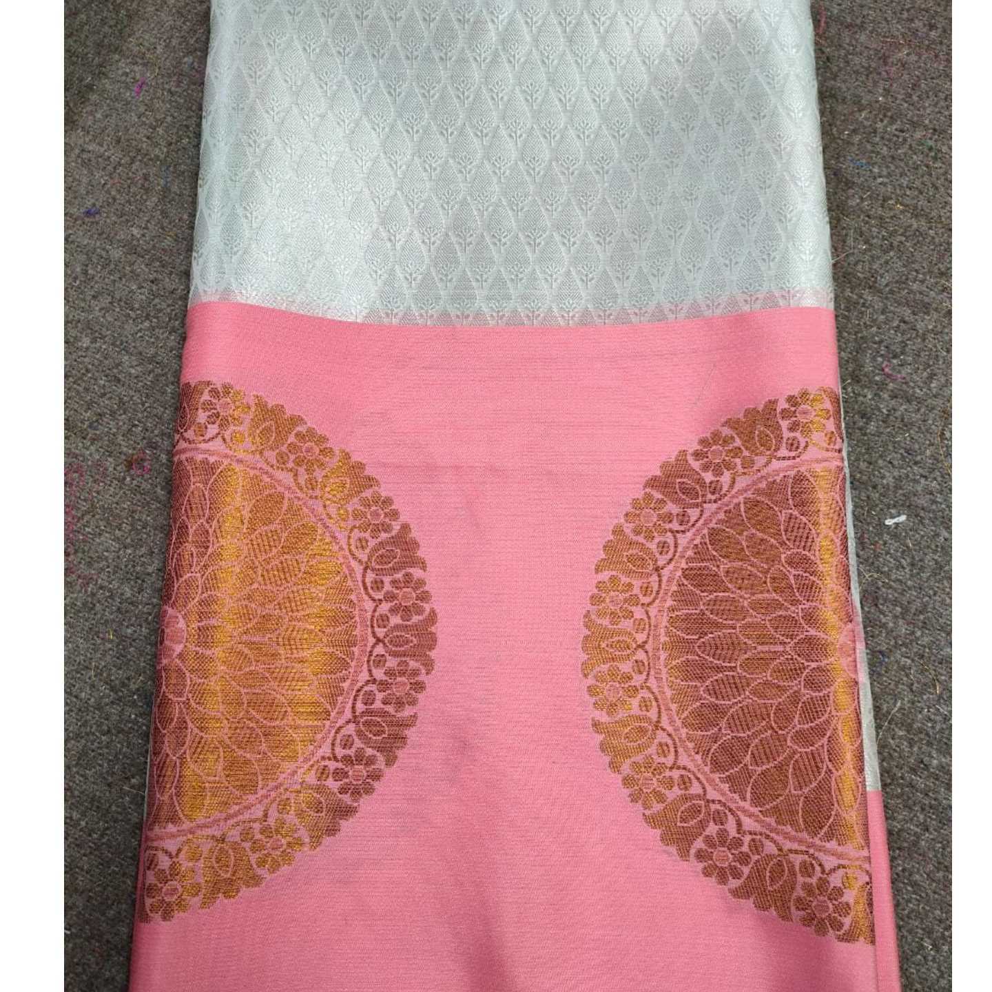 Taunchi silk