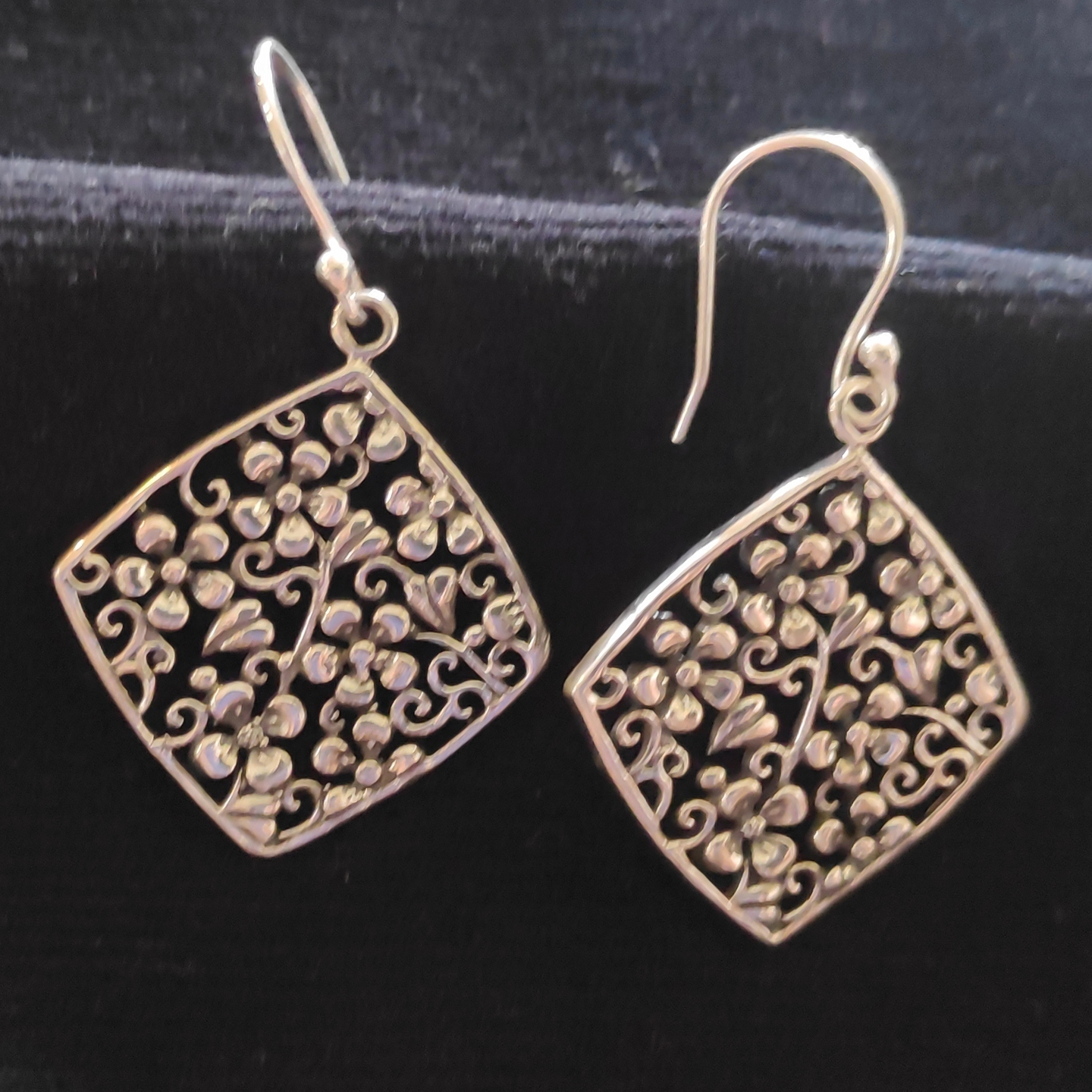  FUSION SILVER EARRING-SE420109