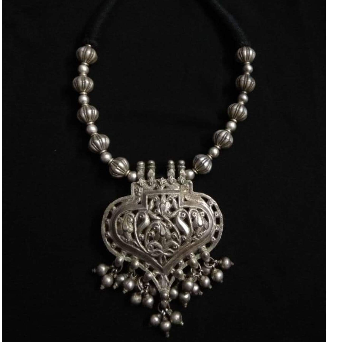 ANVAYA SILVER NECKLACE-SN52069