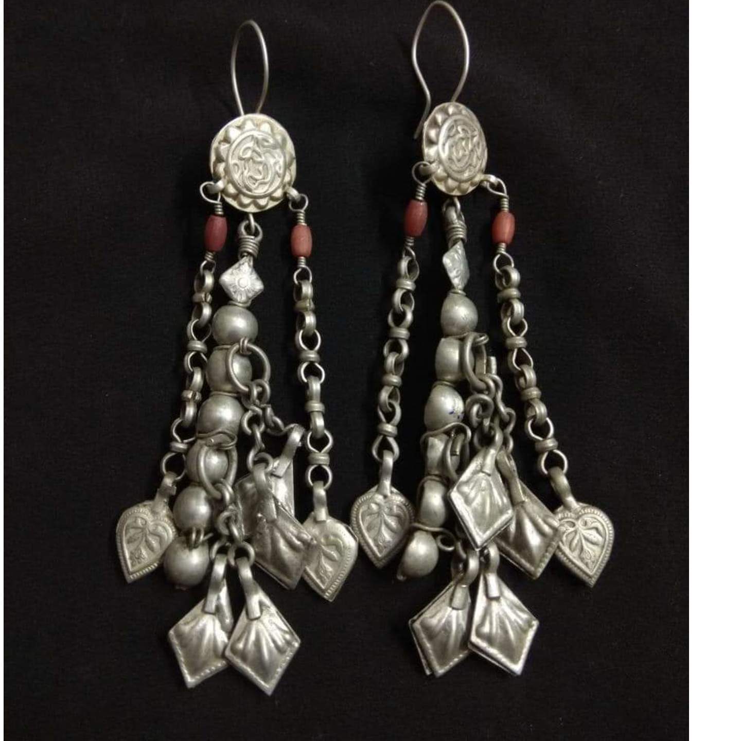 TRIBAL SILVER EARRING