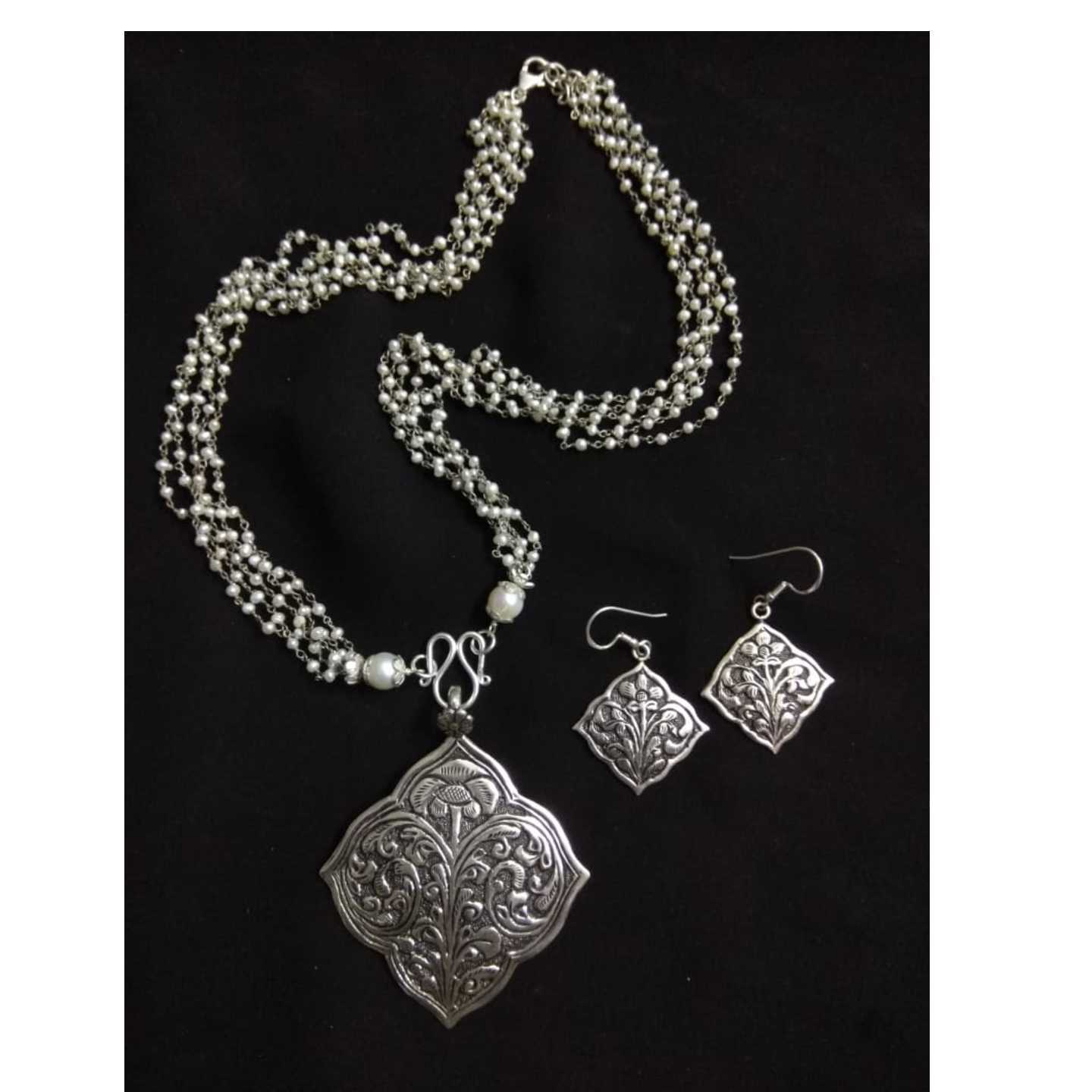 ETHNIC SILVER NECKLACE-SN22034