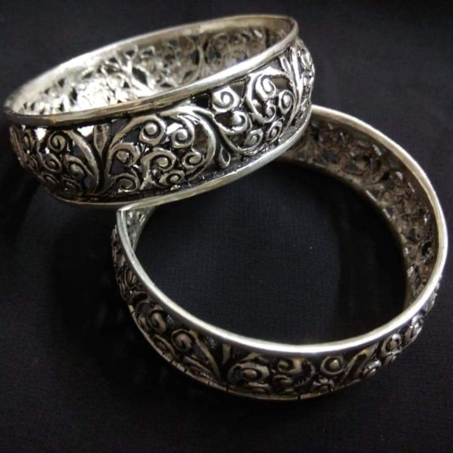 CHITALI WORK SILVER BANGLE PAIR-SB4207