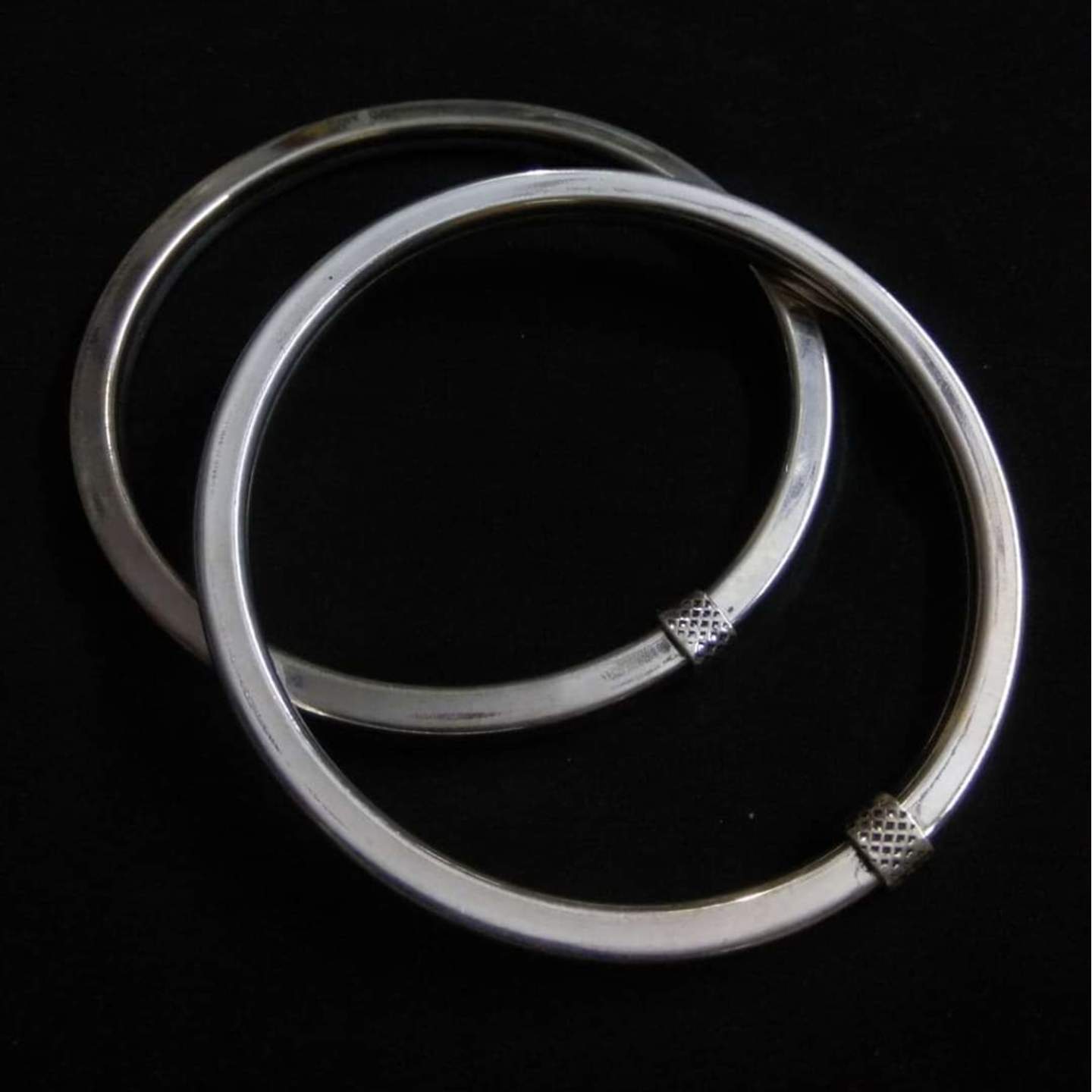 SILVER BANGLE-SB52021