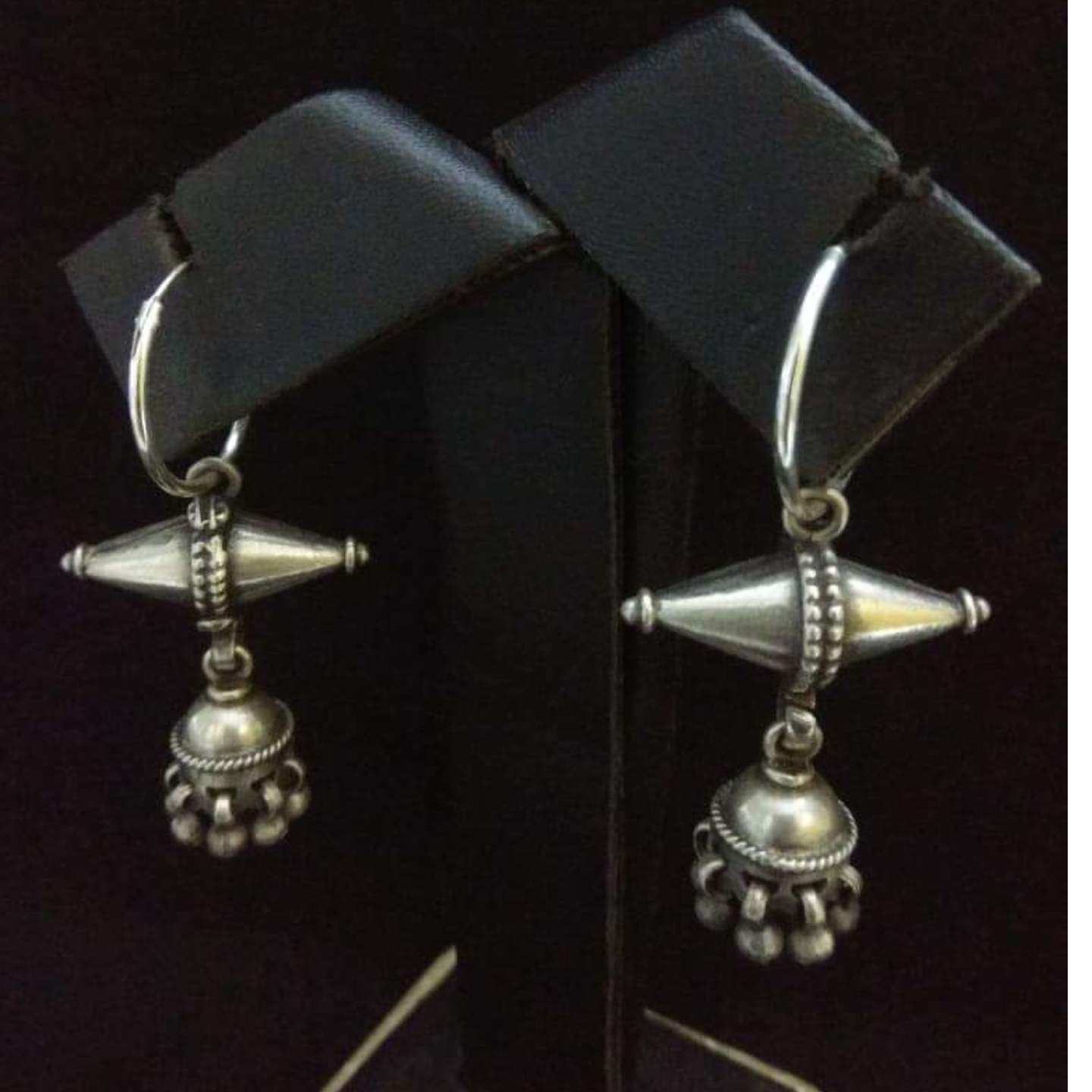 SILVER ETHNIC EARRING-SE4206