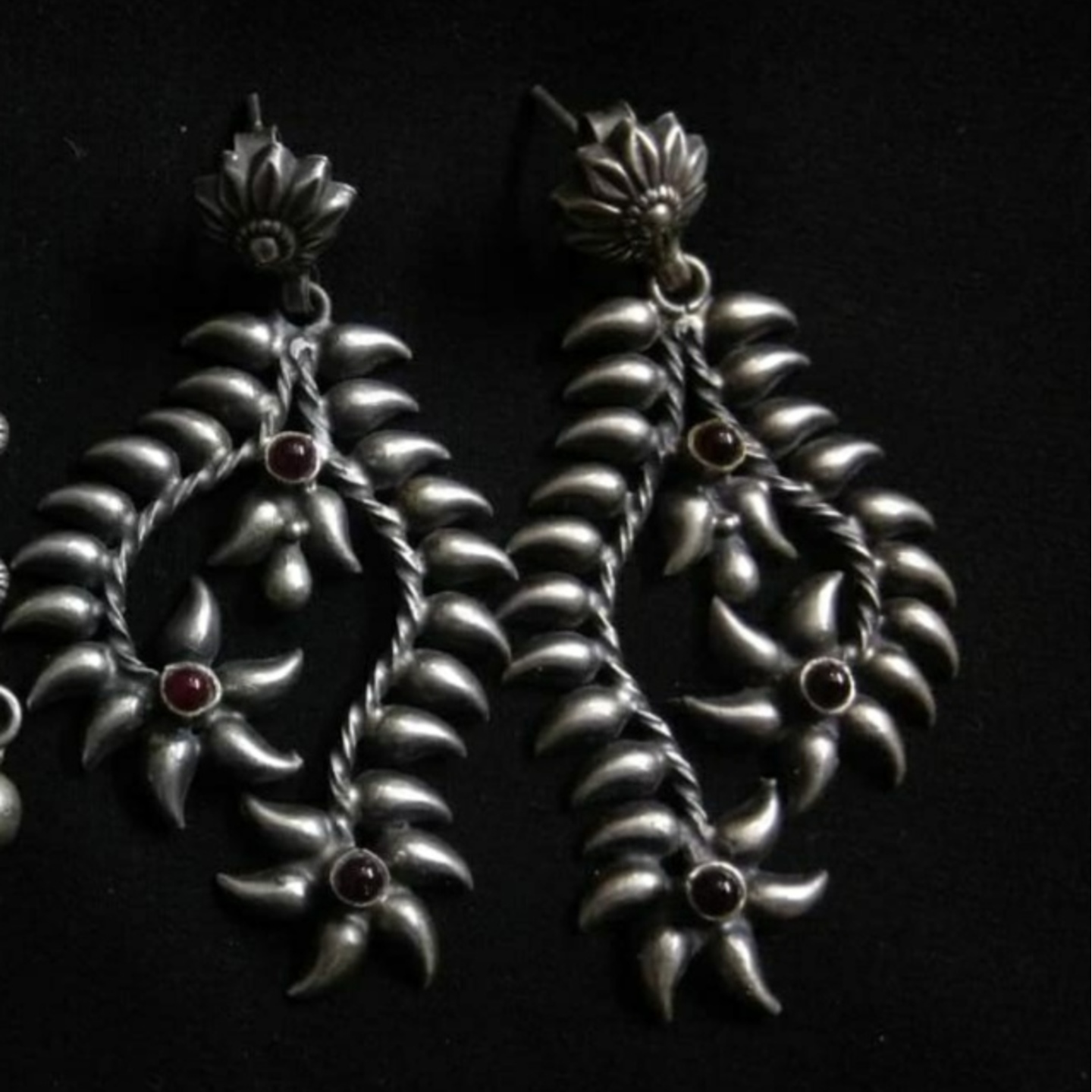  ETHNIC SILVER EARRING-SE22037