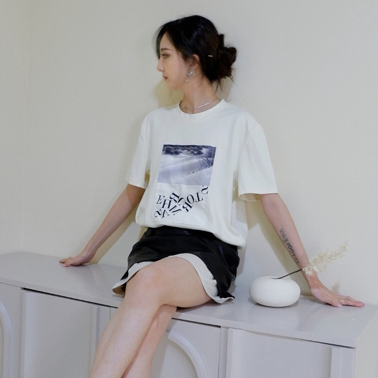 PREMIUM EMBROIDERED T-SHIRT, CREAM