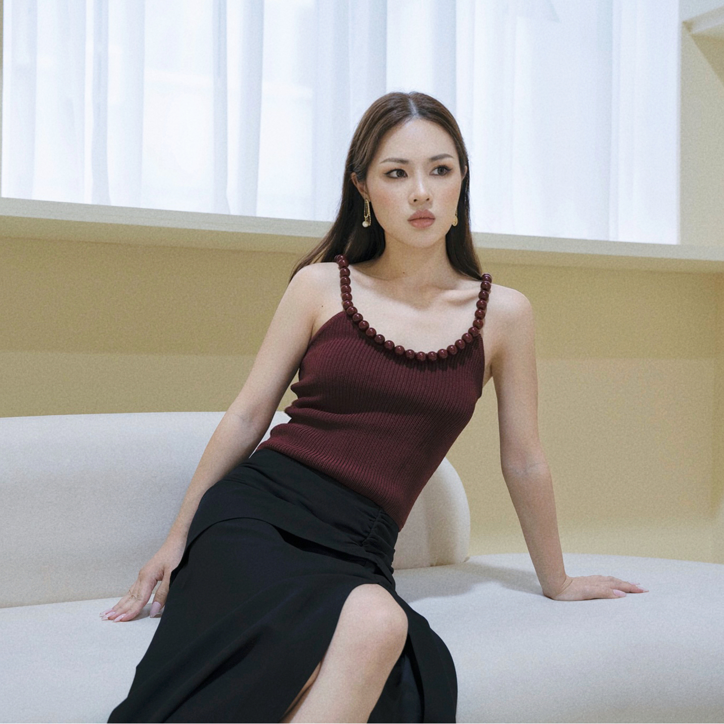 KNIT TOP WITH PEARL DETAIL, MAROON