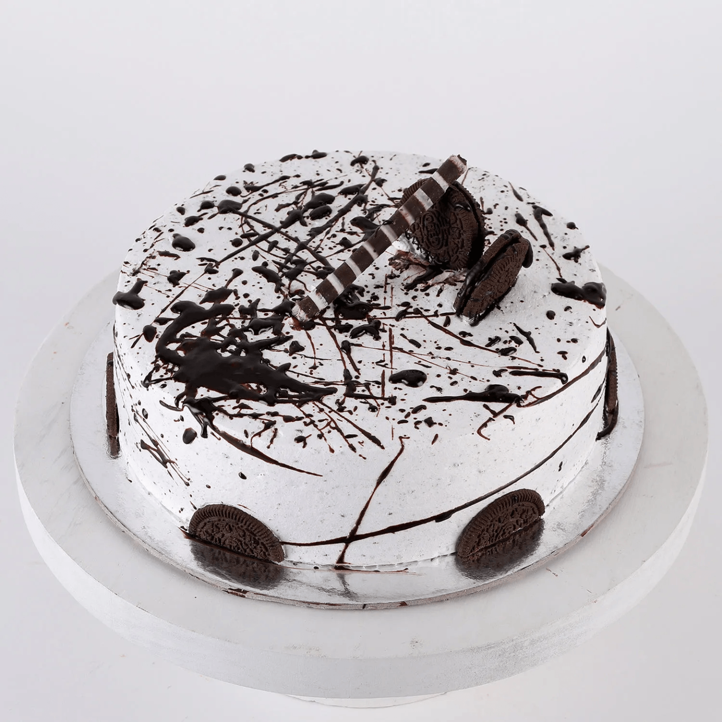 Heavenly cookies and cream cake