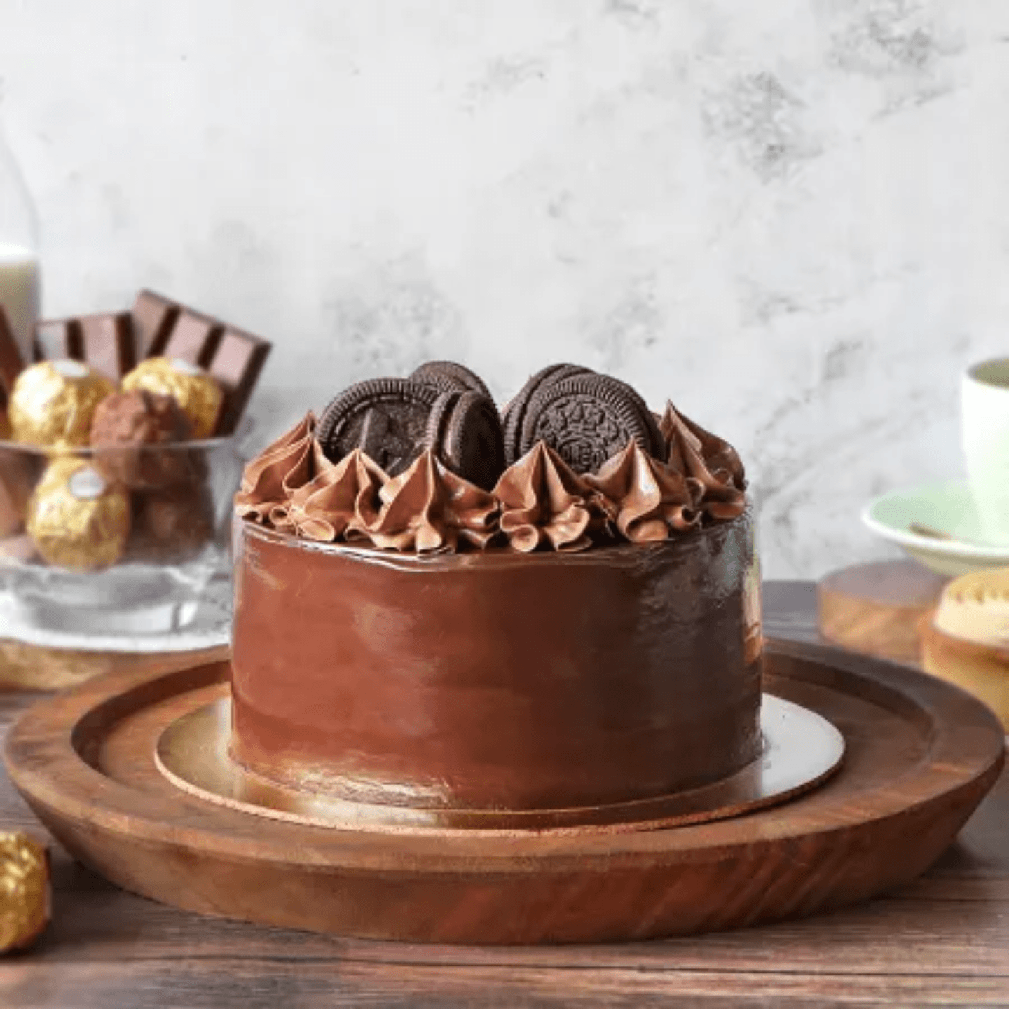 Chocolate Oreo Ganache Cake