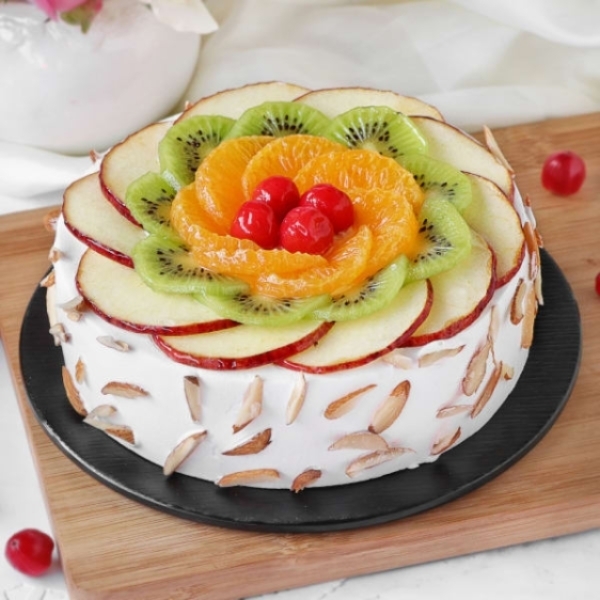 half kg fresh fruit cake
