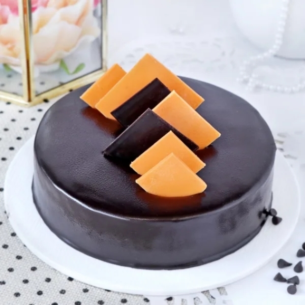 designer chocolate cake