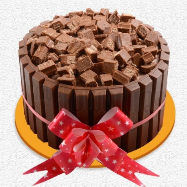 Loaded Kitkat Cake