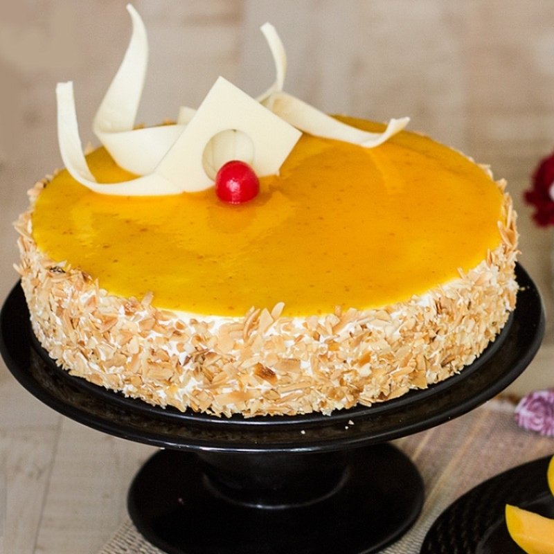 Half Kg Mango Cake