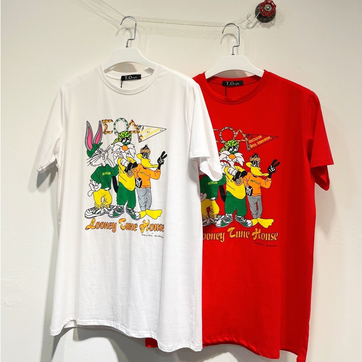 Looney Tunes Shirt Red