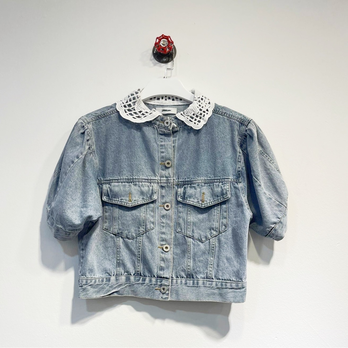 Short Sleeve Lace Collared Denim Jacket