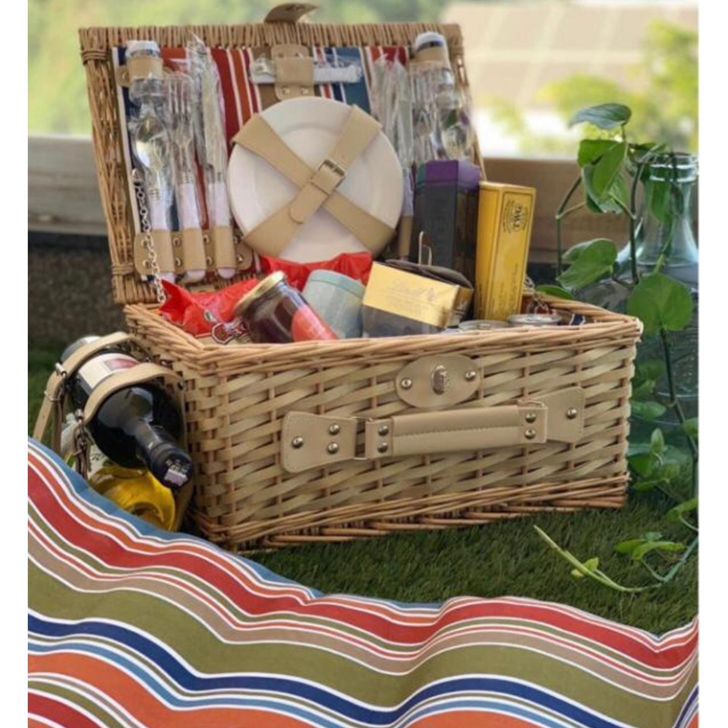 Willow Picnic basket for 4 person