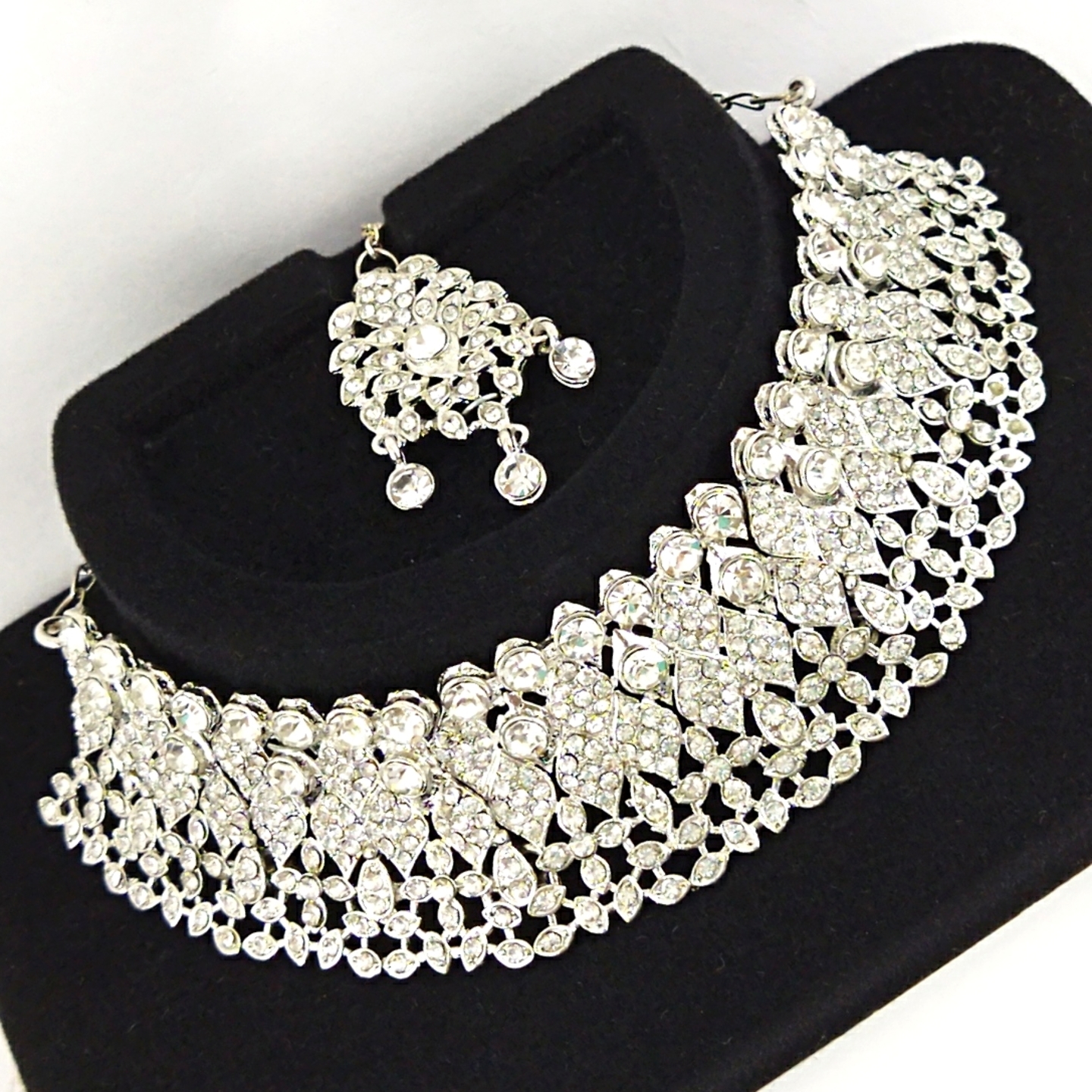 Beautiful Silver Necklace set