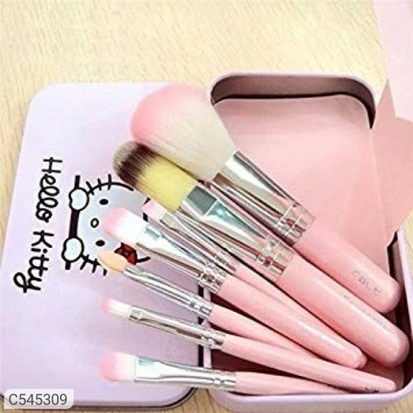 Hello Kitty Make-Up Brush Set Of 7
