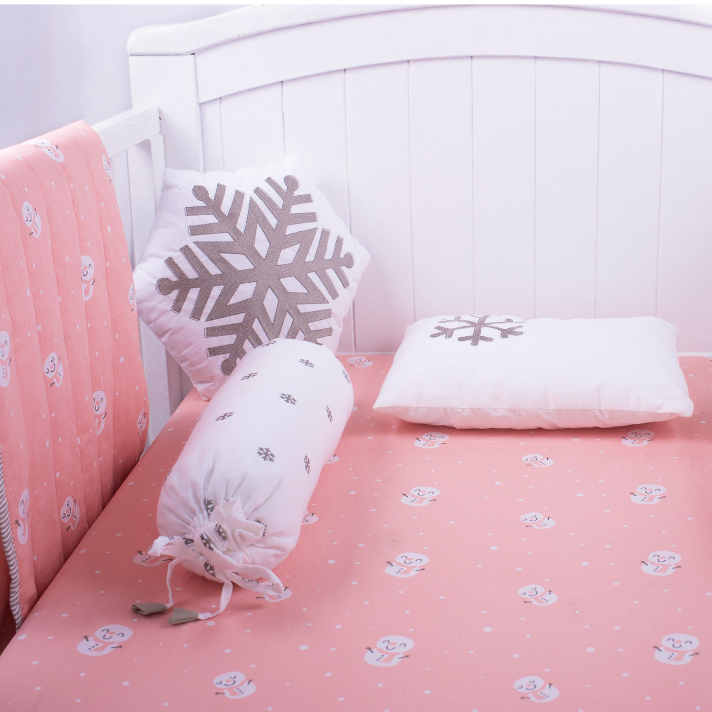 Snowy Snowman Organic Cot Bedding Set - With Dohar Blanket