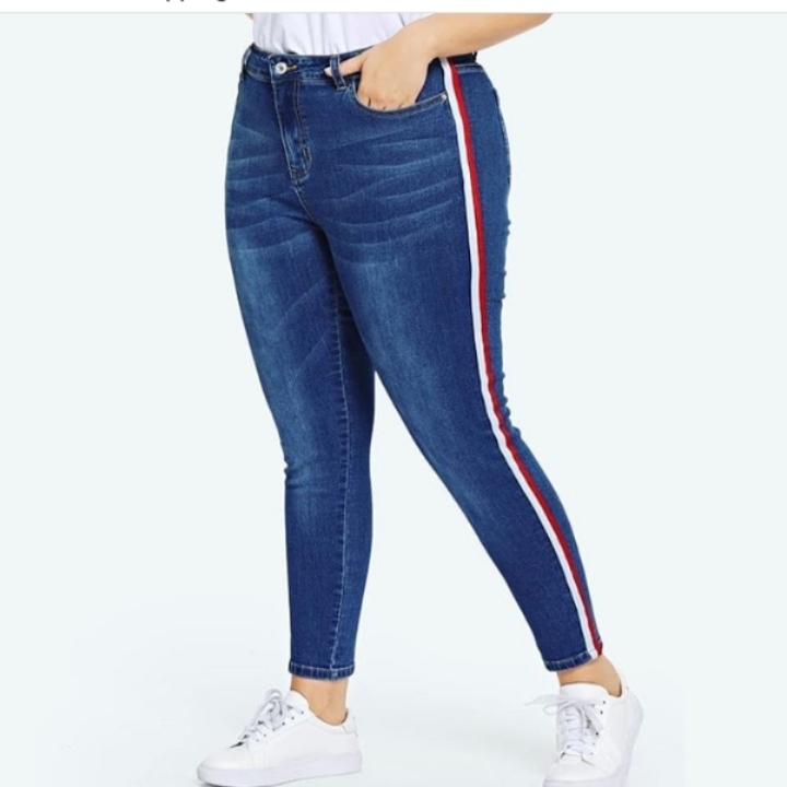 women stylish jeans