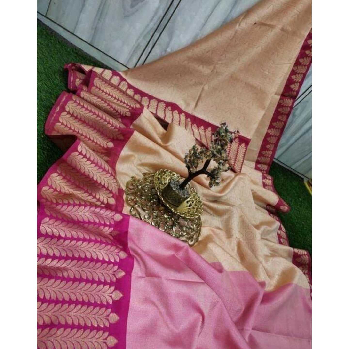 Sensational Kora Muslin Sarees